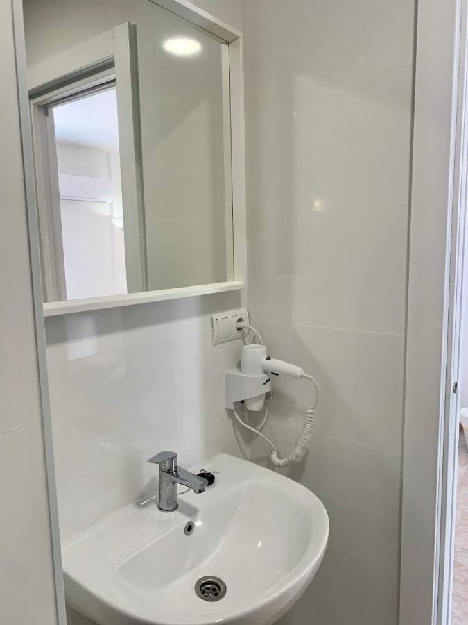 Hostal Sango Sierra De Las Nieves Alozaina Kültér fotó