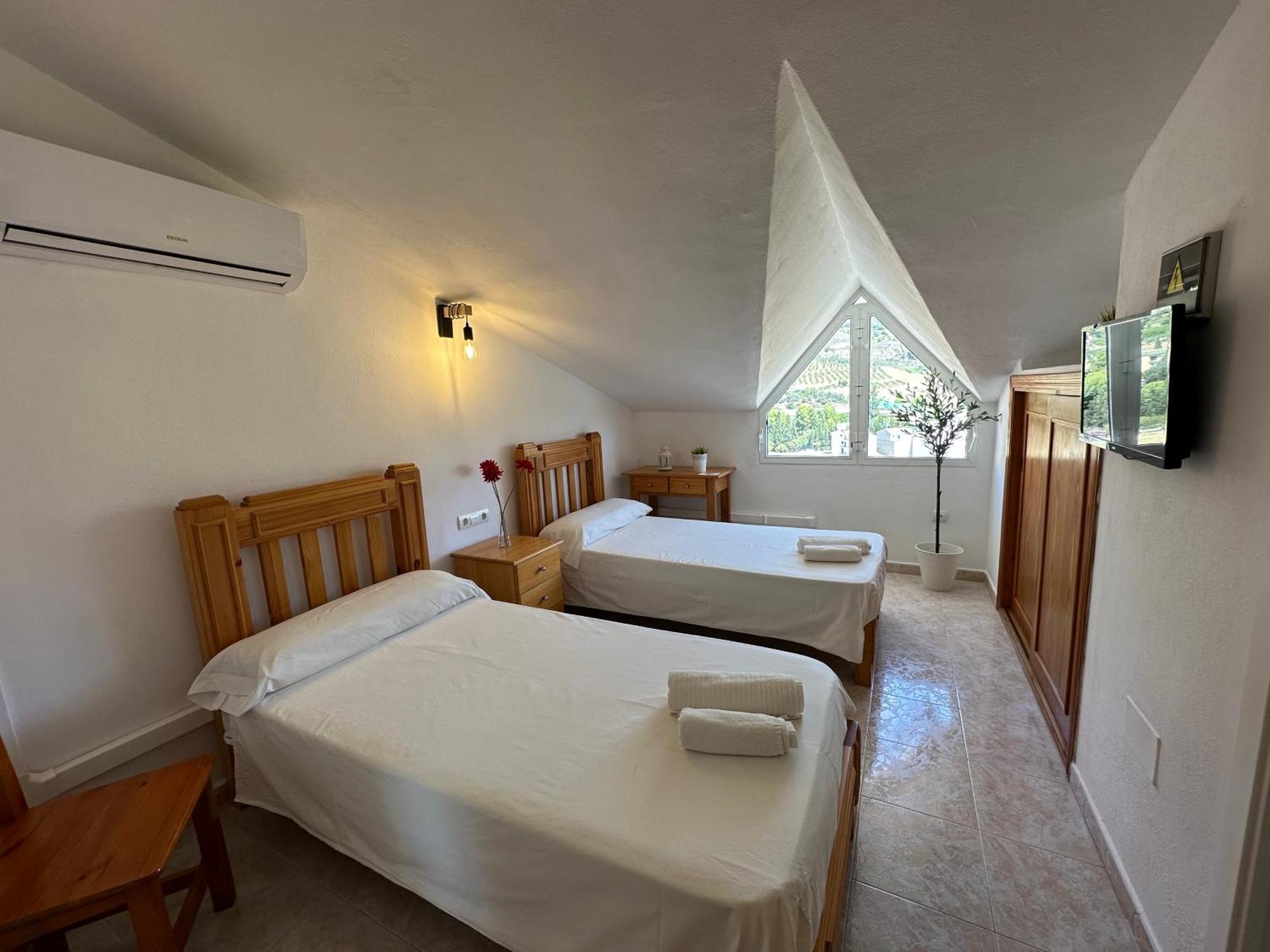 Hostal Sango Sierra De Las Nieves Alozaina Kültér fotó