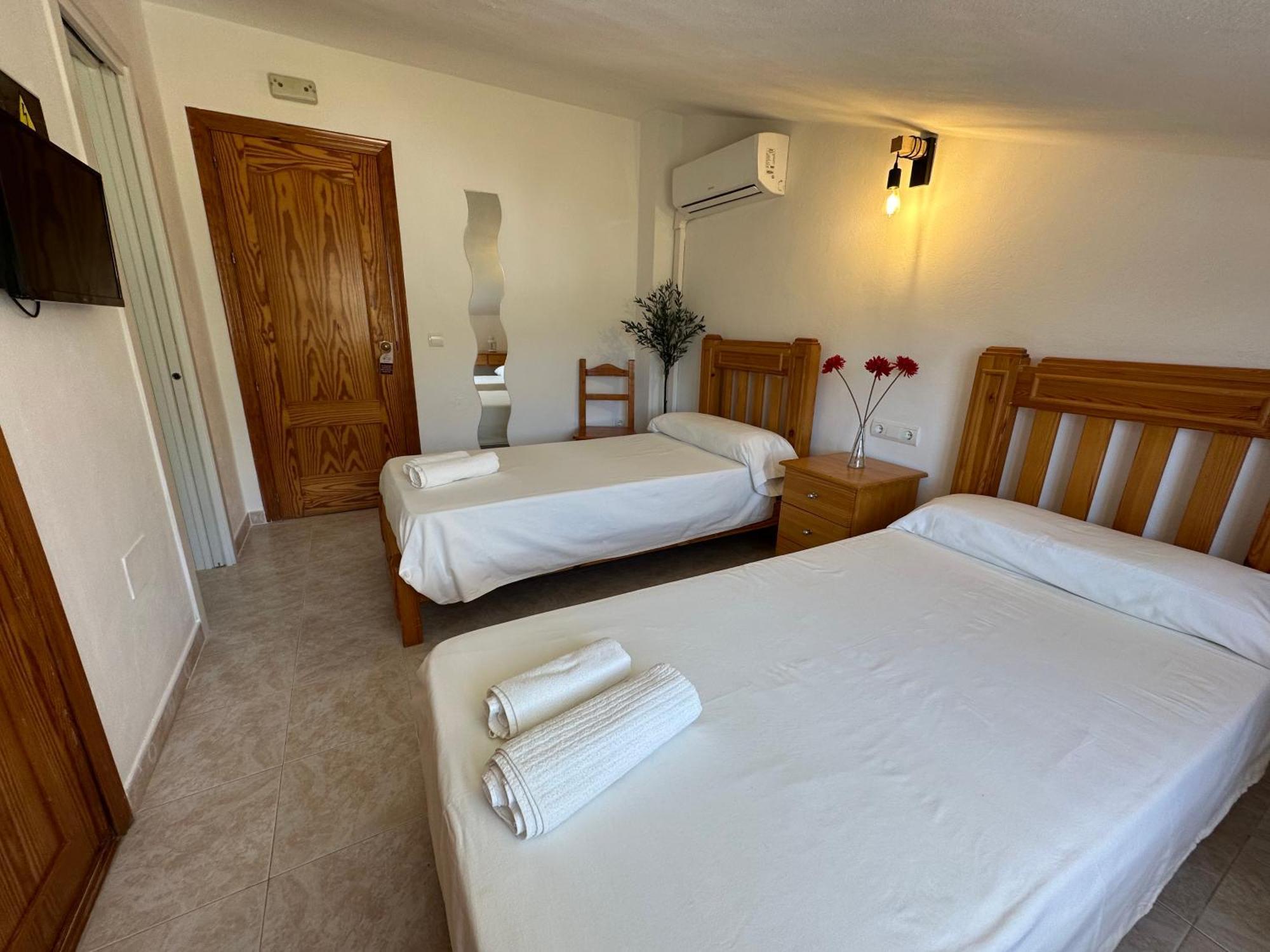 Hostal Sango Sierra De Las Nieves Alozaina Kültér fotó